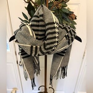 Mixed Print Houndstooth Herringbone Stripe Scarf with Fringe Black & White